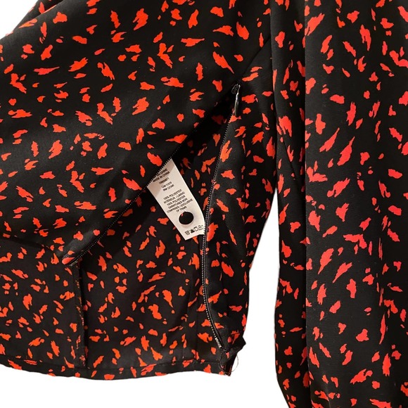 Dynamite Black and Red Top Blouse Long Sleeve Puff Sleeve Size M - Picture 6 of 10